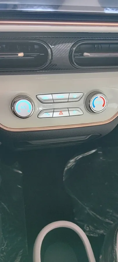 2025 KaiYi ShiYue BEV 28.08KWH,autocango,china used car exporter,china ev exporter,chinese used car exporter,chinese used ev exporter