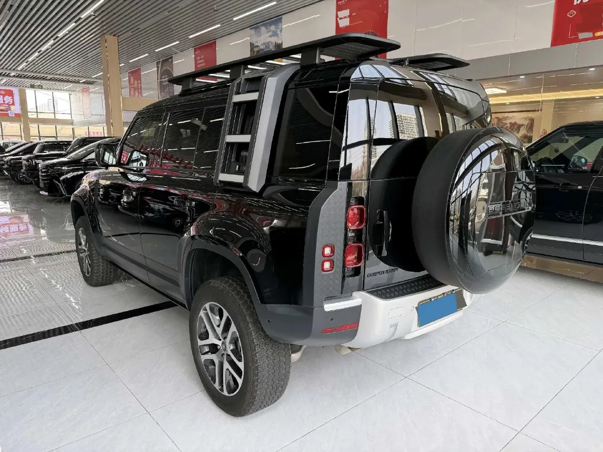 2025 Land Rover Defender 3.0T 400HP L6 8AT,autocango,china used car exporter,china ev exporter,chinese used car exporter,chinese used ev exporter