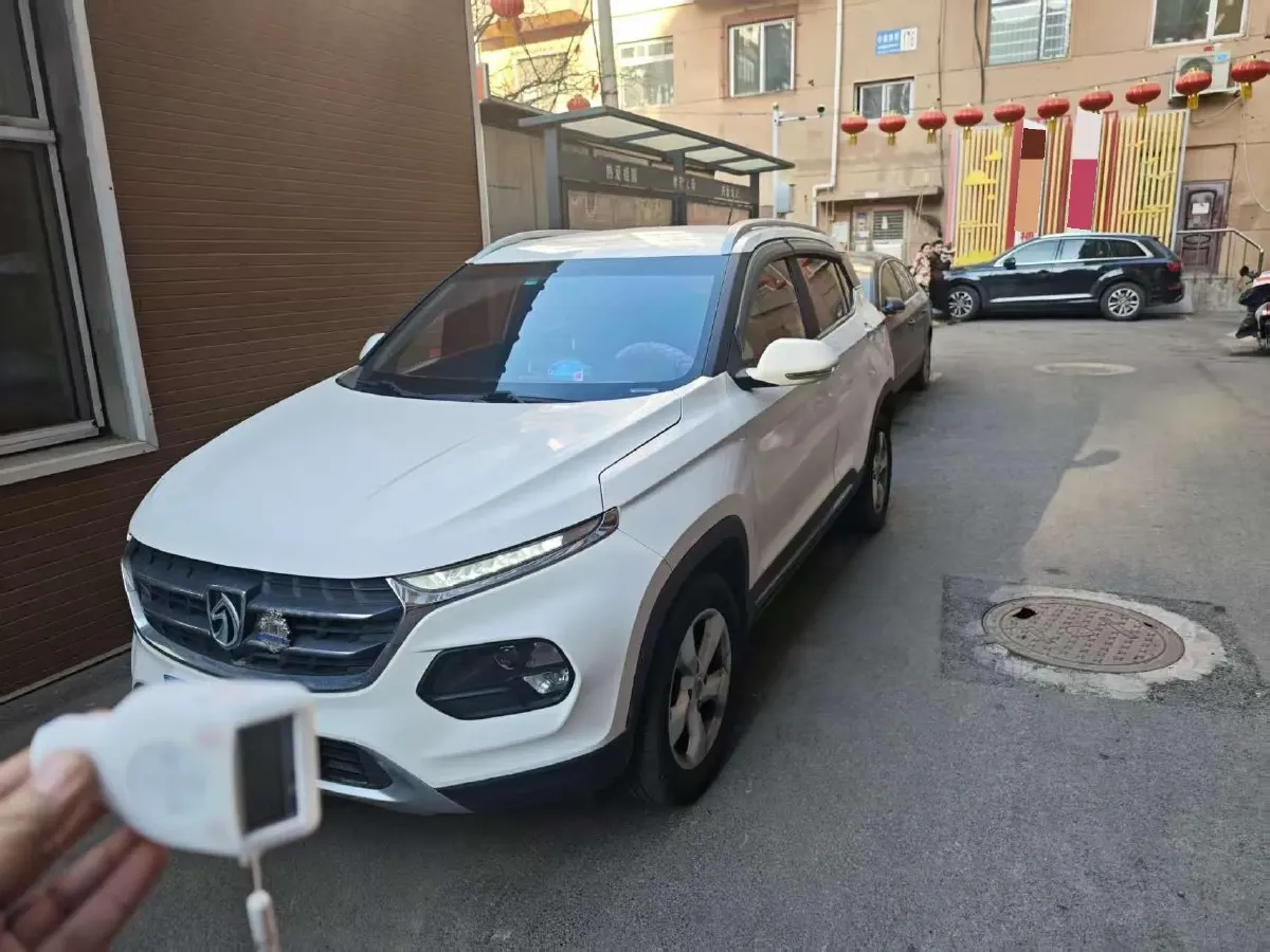 2017 BaoJun 310W 1.5L 105HP L4 6MT,autocango,china used car exporter,china ev exporter,chinese used car exporter,chinese used ev exporter