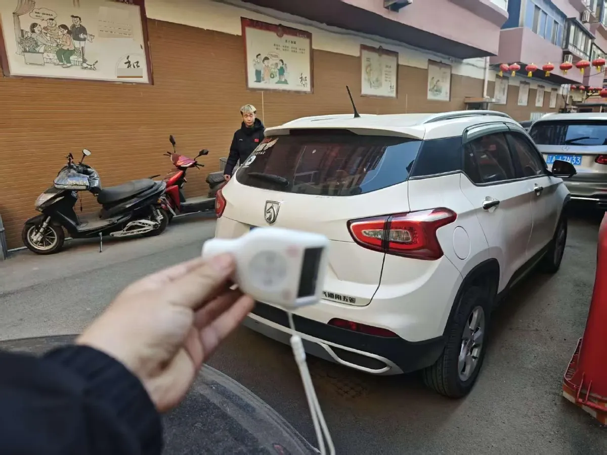 2017 BaoJun 310W 1.5L 105HP L4 6MT,autocango,china used car exporter,china ev exporter,chinese used car exporter,chinese used ev exporter