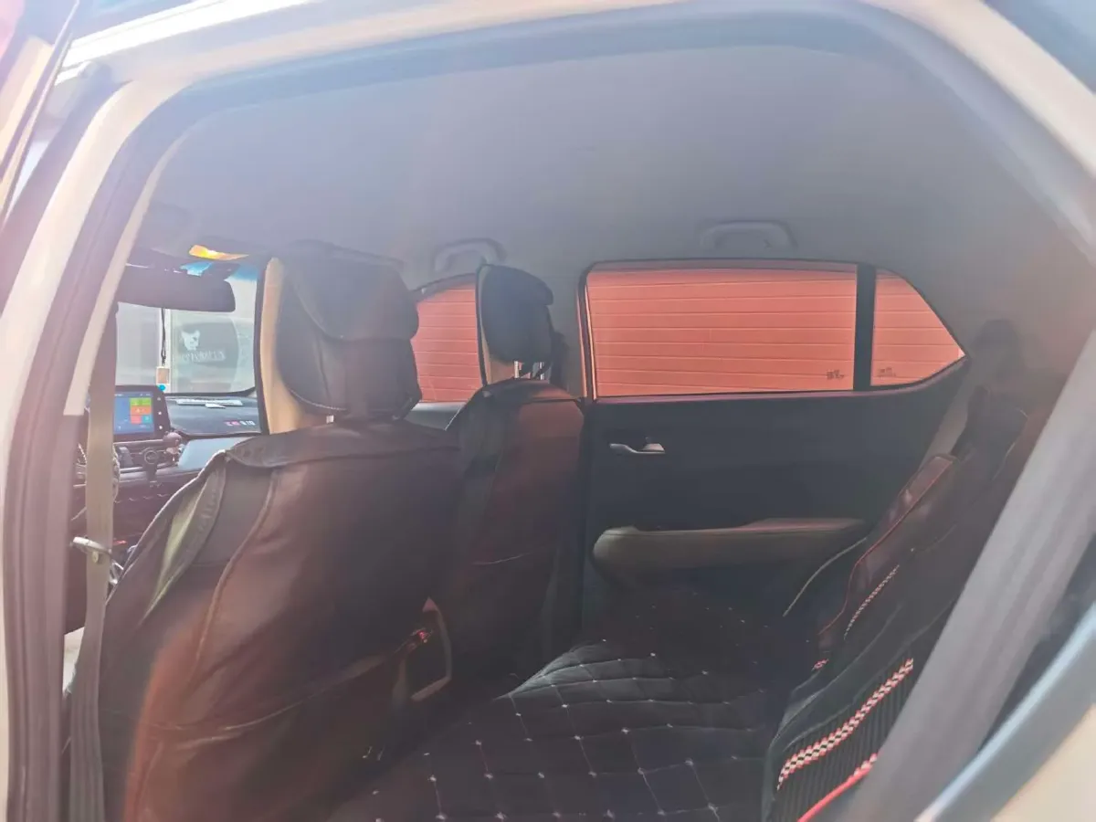 2017 BaoJun 310W 1.5L 105HP L4 6MT,autocango,china used car exporter,china ev exporter,chinese used car exporter,chinese used ev exporter