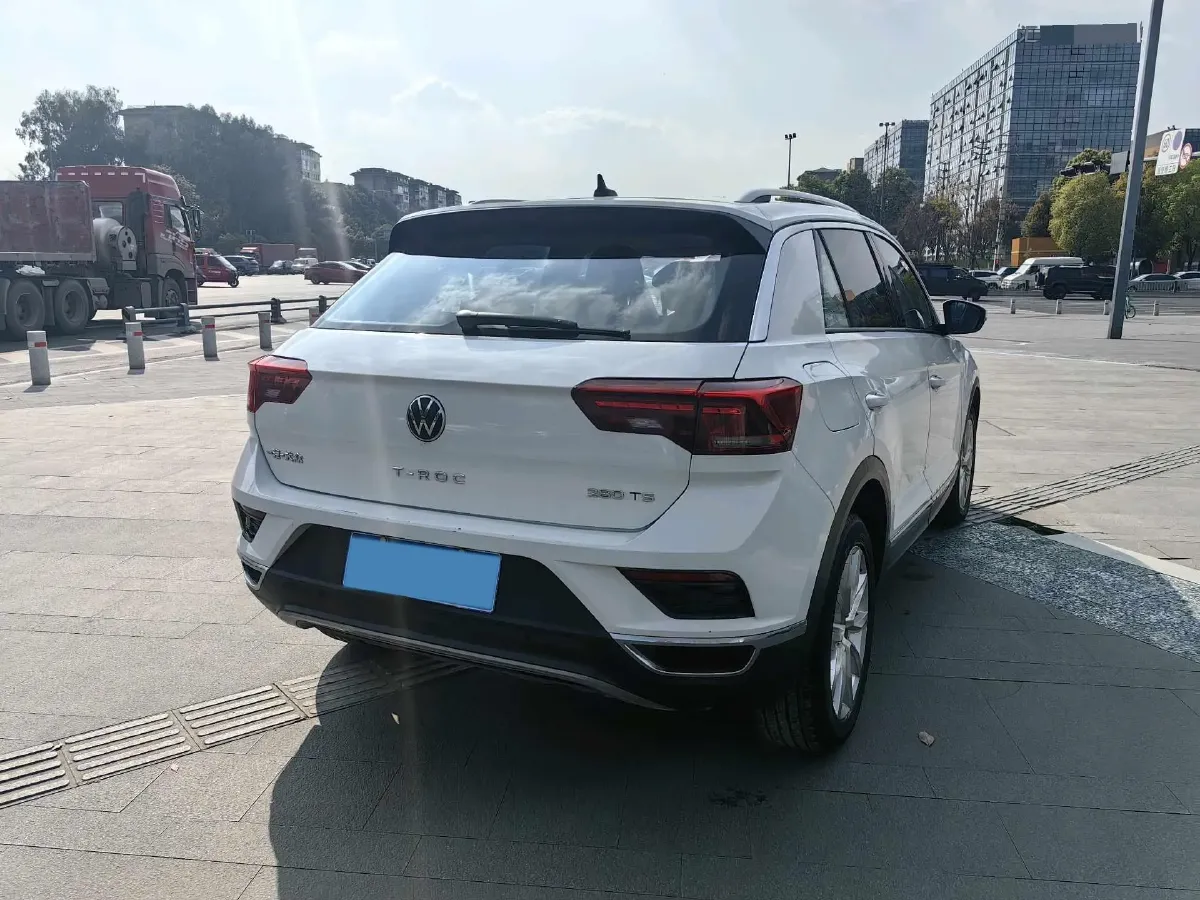 2023 Volkswagen T-Roc 1.4T 150HP L4 7DCT,autocango,china used car exporter,china ev exporter,chinese used car exporter,chinese used ev exporter