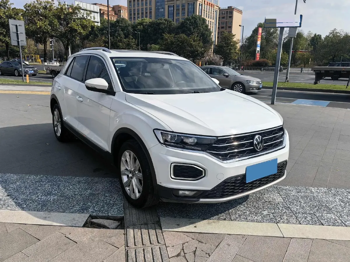 2023 Volkswagen T-Roc 1.4T 150HP L4 7DCT,autocango,china used car exporter,china ev exporter,chinese used car exporter,chinese used ev exporter