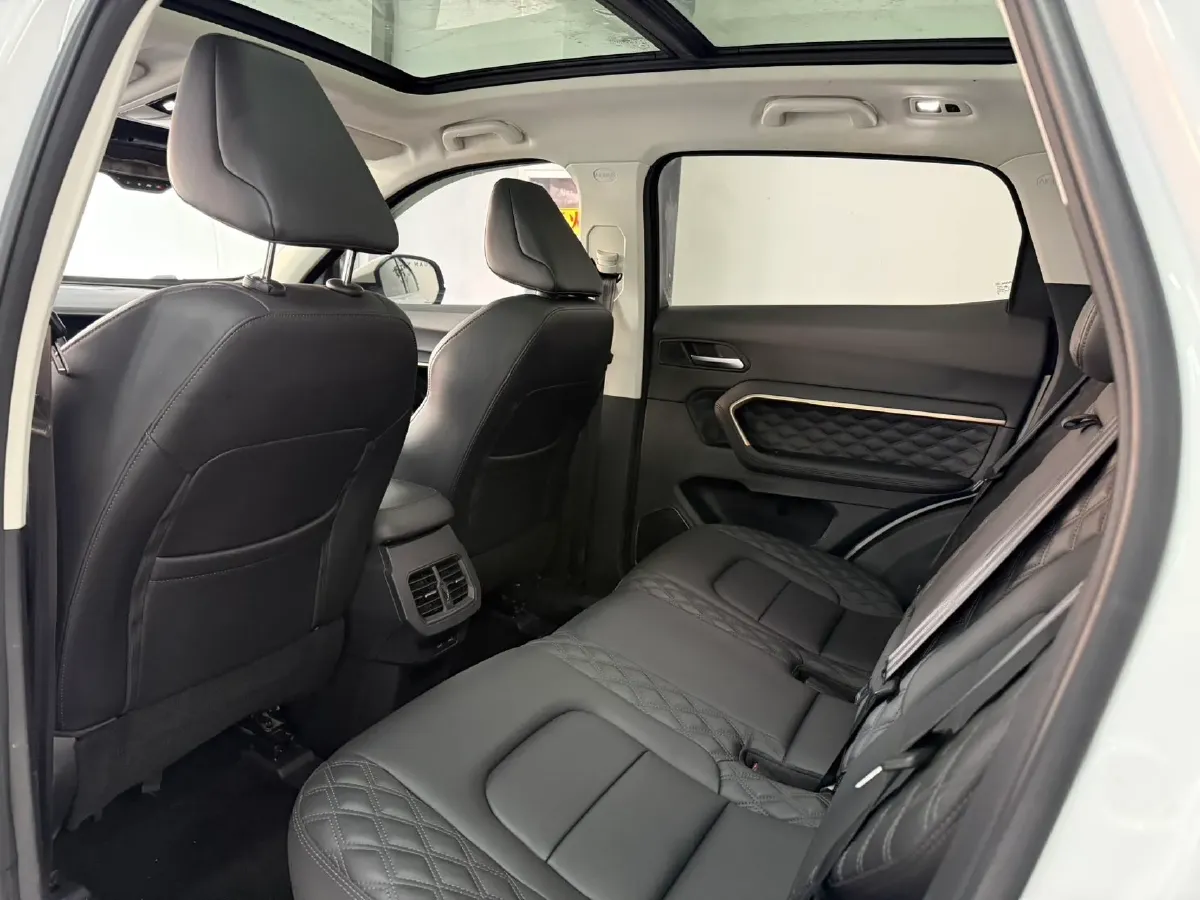 2020 Haval H6 2.0T 224HP L4 7DCT,autocango,china used car exporter,china ev exporter,chinese used car exporter,chinese used ev exporter