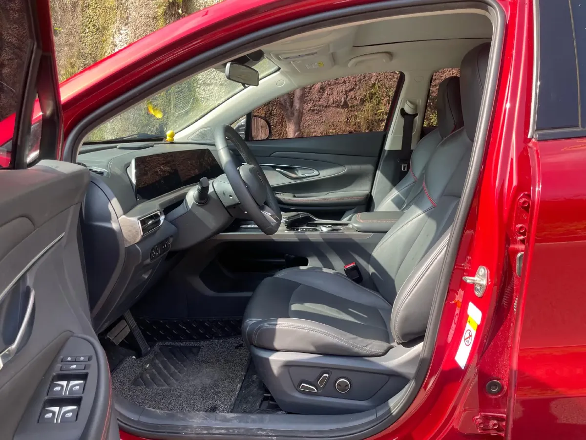 2020 ChangAn UNI-T 1.5T 180HP L4 7DCT,autocango,china used car exporter,china ev exporter,chinese used car exporter,chinese used ev exporter