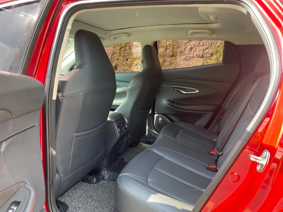 2020 ChangAn UNI-T 1.5T 180HP L4 7DCT,autocango,china used car exporter,china ev exporter,chinese used car exporter,chinese used ev exporter