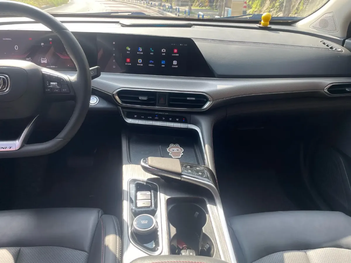 2020 ChangAn UNI-T 1.5T 180HP L4 7DCT,autocango,china used car exporter,china ev exporter,chinese used car exporter,chinese used ev exporter