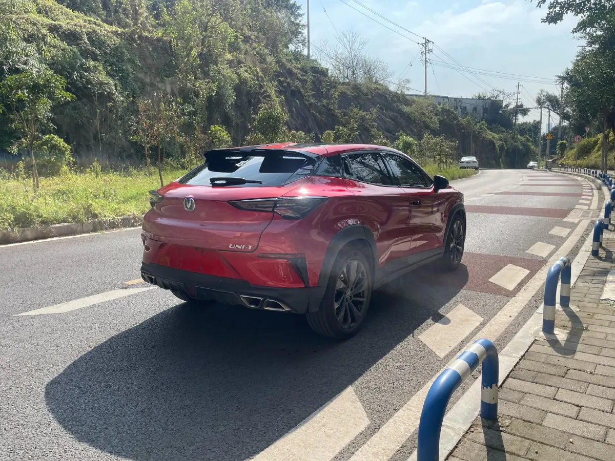 2020 ChangAn UNI-T 1.5T 180HP L4 7DCT,autocango,china used car exporter,china ev exporter,chinese used car exporter,chinese used ev exporter