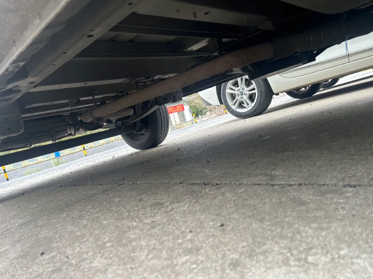 2021 MAXUS XinTu V80 2.0T 127HP L4 6MT,autocango,china used car exporter,china ev exporter,chinese used car exporter,chinese used ev exporter