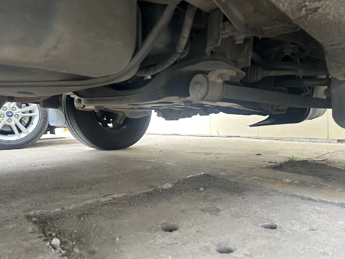 2021 MAXUS XinTu V80 2.0T 127HP L4 6MT,autocango,china used car exporter,china ev exporter,chinese used car exporter,chinese used ev exporter