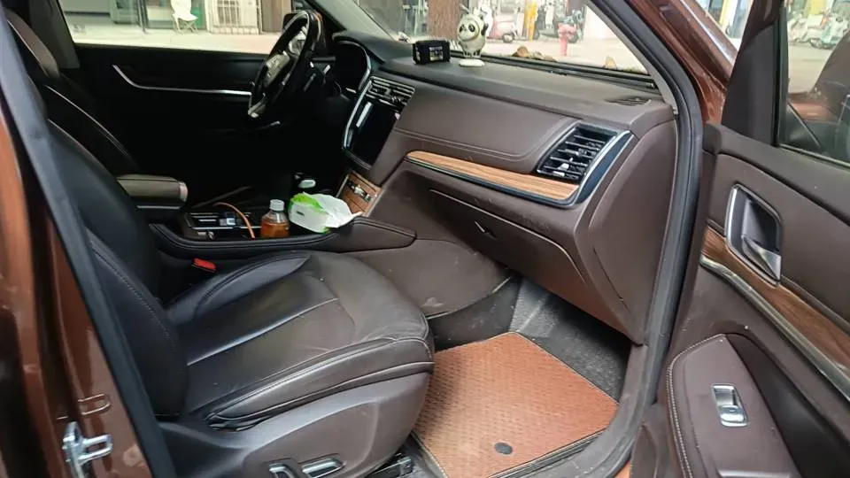 2018 Roewe RX5 2.0T 220HP L4 6DCT,autocango,china used car exporter,china ev exporter,chinese used car exporter,chinese used ev exporter