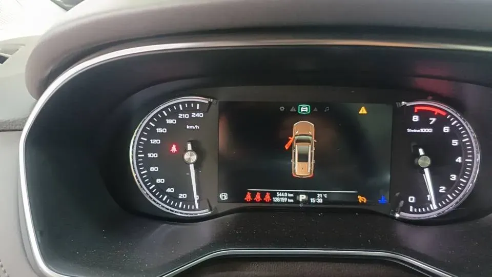 2018 Roewe RX5 2.0T 220HP L4 6DCT,autocango,china used car exporter,china ev exporter,chinese used car exporter,chinese used ev exporter