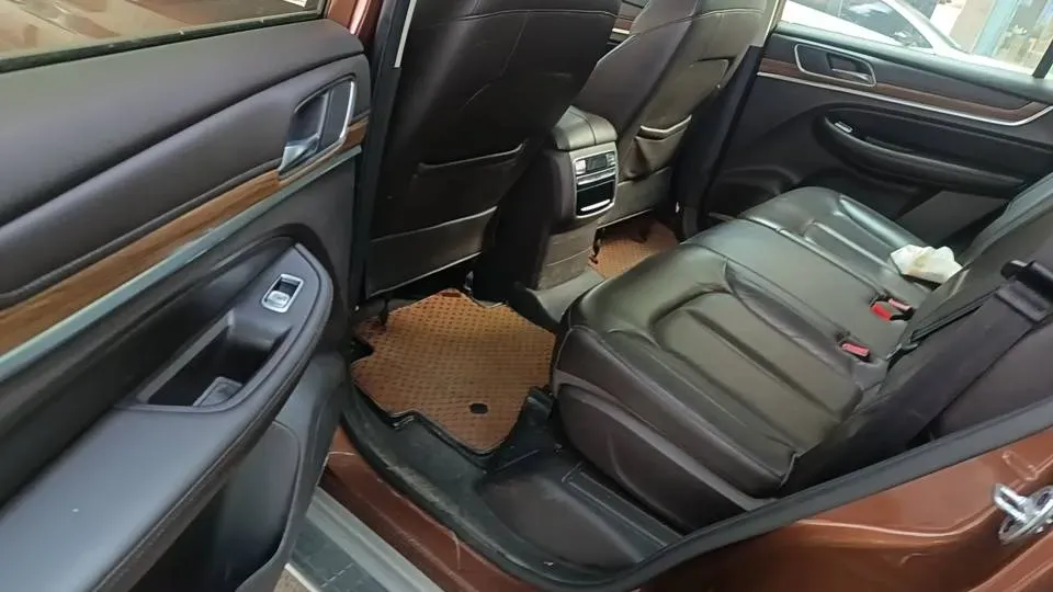 2018 Roewe RX5 2.0T 220HP L4 6DCT,autocango,china used car exporter,china ev exporter,chinese used car exporter,chinese used ev exporter