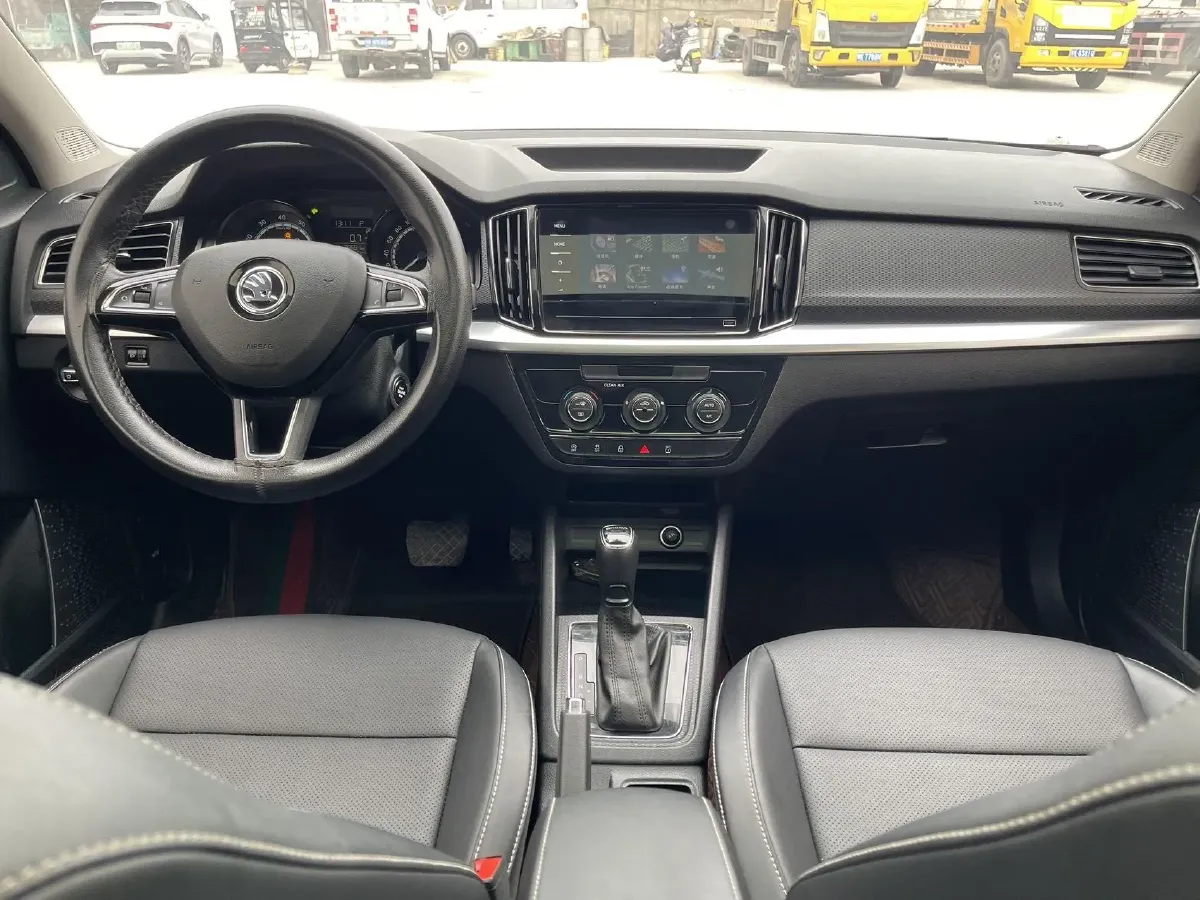 2022 Skoda Kamiq 1.5L 112HP L4 6AT,autocango,china used car exporter,china ev exporter,chinese used car exporter,chinese used ev exporter