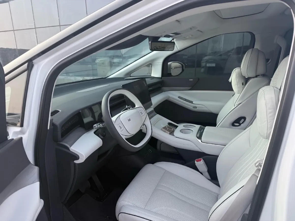 2025 Xpeng X9 BEV,autocango,china used car exporter,china ev exporter,chinese used car exporter,chinese used ev exporter