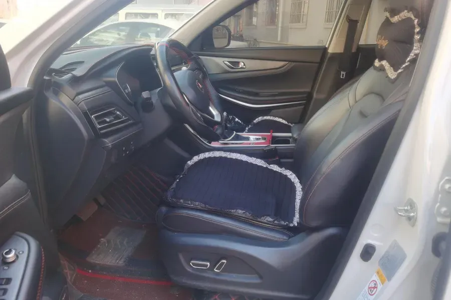 2022 ChangAn CS75 1.5T 180HP L4 7DCT,autocango,china used car exporter,china ev exporter,chinese used car exporter,chinese used ev exporter