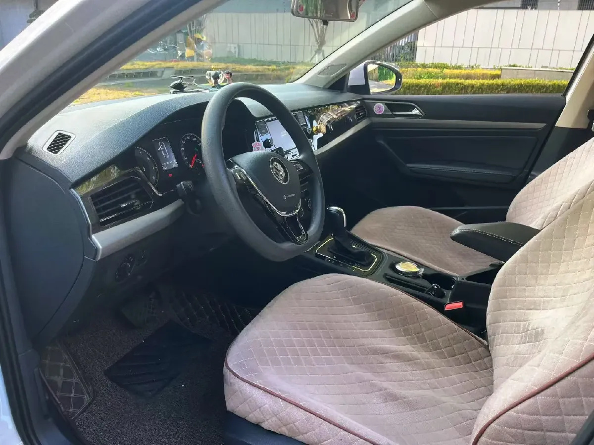 2019 Volkswagen Lavida 1.5L 113HP L4 6AT,autocango,china used car exporter,china ev exporter,chinese used car exporter,chinese used ev exporter