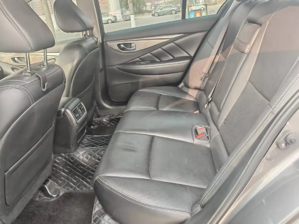 2018 Jeep Grand Commander 2.0T 265HP L4 9AT,autocango,china used car exporter,china ev exporter,chinese used car exporter,chinese used ev exporter