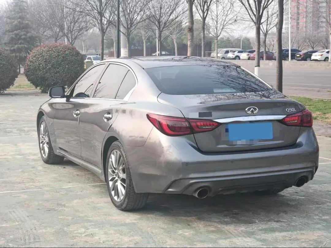 2018 Jeep Grand Commander 2.0T 265HP L4 9AT,autocango,china used car exporter,china ev exporter,chinese used car exporter,chinese used ev exporter