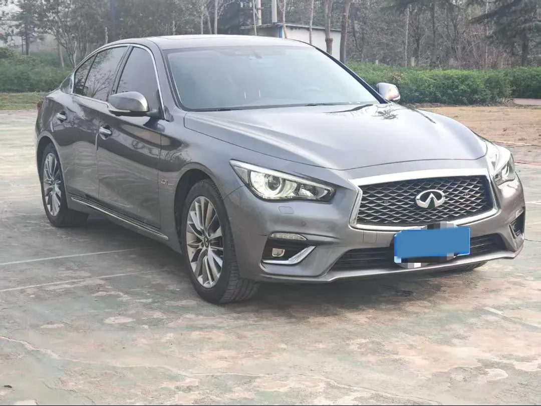 2018 Jeep Grand Commander 2.0T 265HP L4 9AT,autocango,china used car exporter,china ev exporter,chinese used car exporter,chinese used ev exporter