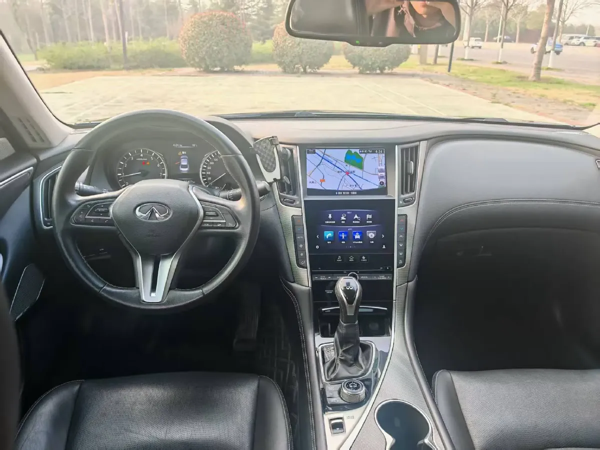 2018 Jeep Grand Commander 2.0T 265HP L4 9AT,autocango,china used car exporter,china ev exporter,chinese used car exporter,chinese used ev exporter