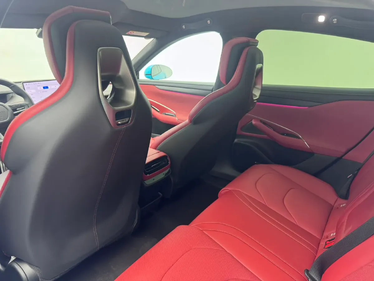 2024 MI SU7 BEV 101KWH,autocango,china used car exporter,china ev exporter,chinese used car exporter,chinese used ev exporter