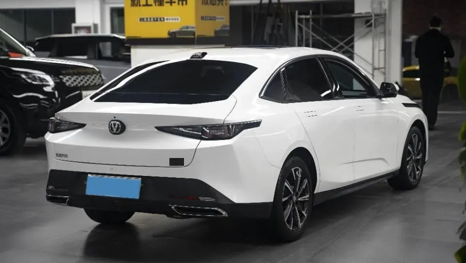 2023 ChangAn Oshan Z6 1.5T 188HP L4 7DCT,autocango,china used car exporter,china ev exporter,chinese used car exporter,chinese used ev exporter