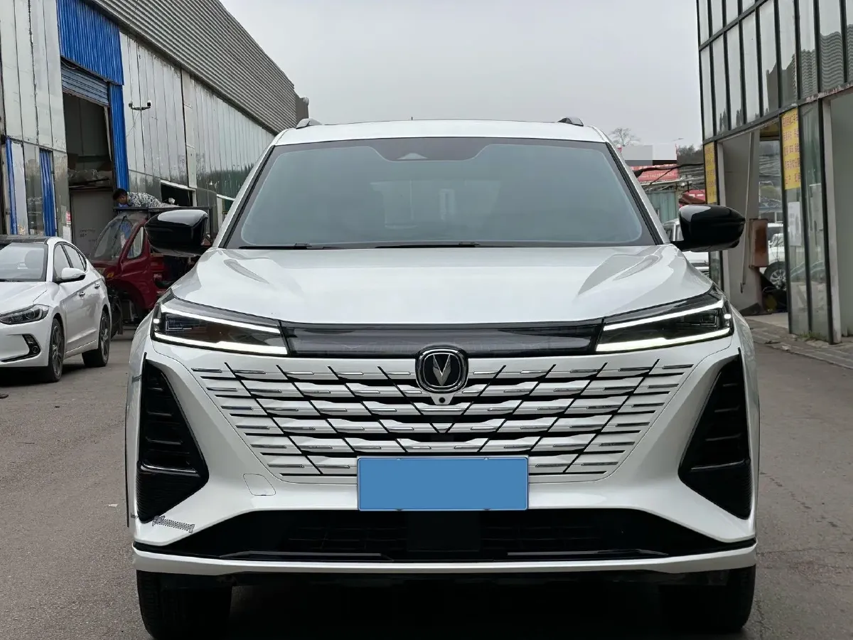 2024 ChangAn CS75 Plus 1.5T 188HP L4 8AT,autocango,china used car exporter,china ev exporter,chinese used car exporter,chinese used ev exporter