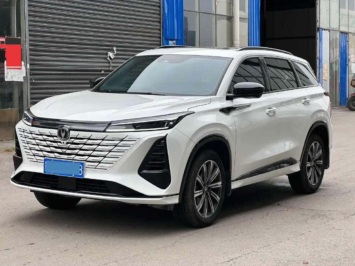 2024 ChangAn CS75 Plus 1.5T 188HP L4 8AT,autocango,china used car exporter,china ev exporter,chinese used car exporter,chinese used ev exporter