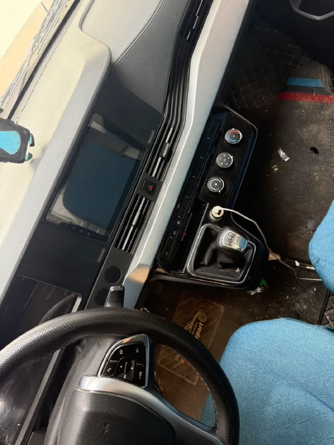 2023 MAXUS XinTu V80 2.0T 127HP L4 6MT,autocango,china used car exporter,china ev exporter,chinese used car exporter,chinese used ev exporter