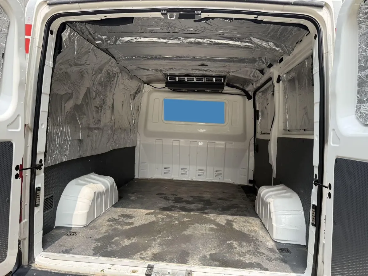 2023 MAXUS XinTu V80 2.0T 127HP L4 6MT,autocango,china used car exporter,china ev exporter,chinese used car exporter,chinese used ev exporter