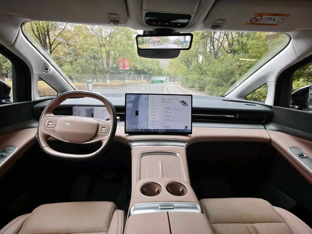 2025 Xpeng X9 BEV,autocango,china used car exporter,china ev exporter,chinese used car exporter,chinese used ev exporter