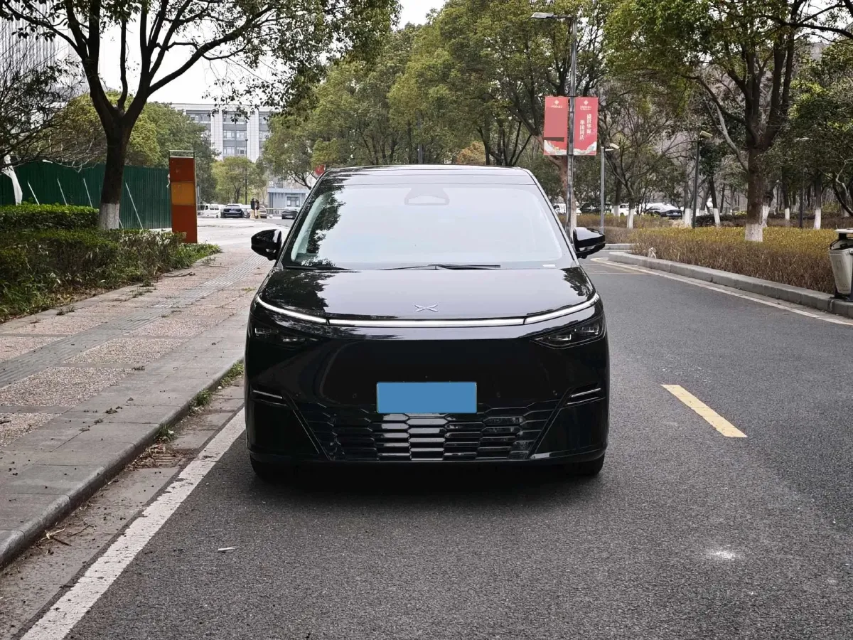 2025 Xpeng X9 BEV,autocango,china used car exporter,china ev exporter,chinese used car exporter,chinese used ev exporter