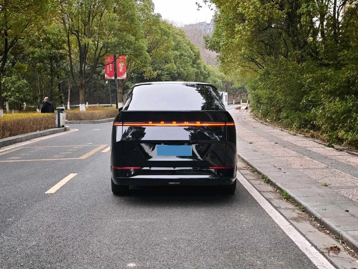 2025 Xpeng X9 BEV,autocango,china used car exporter,china ev exporter,chinese used car exporter,chinese used ev exporter