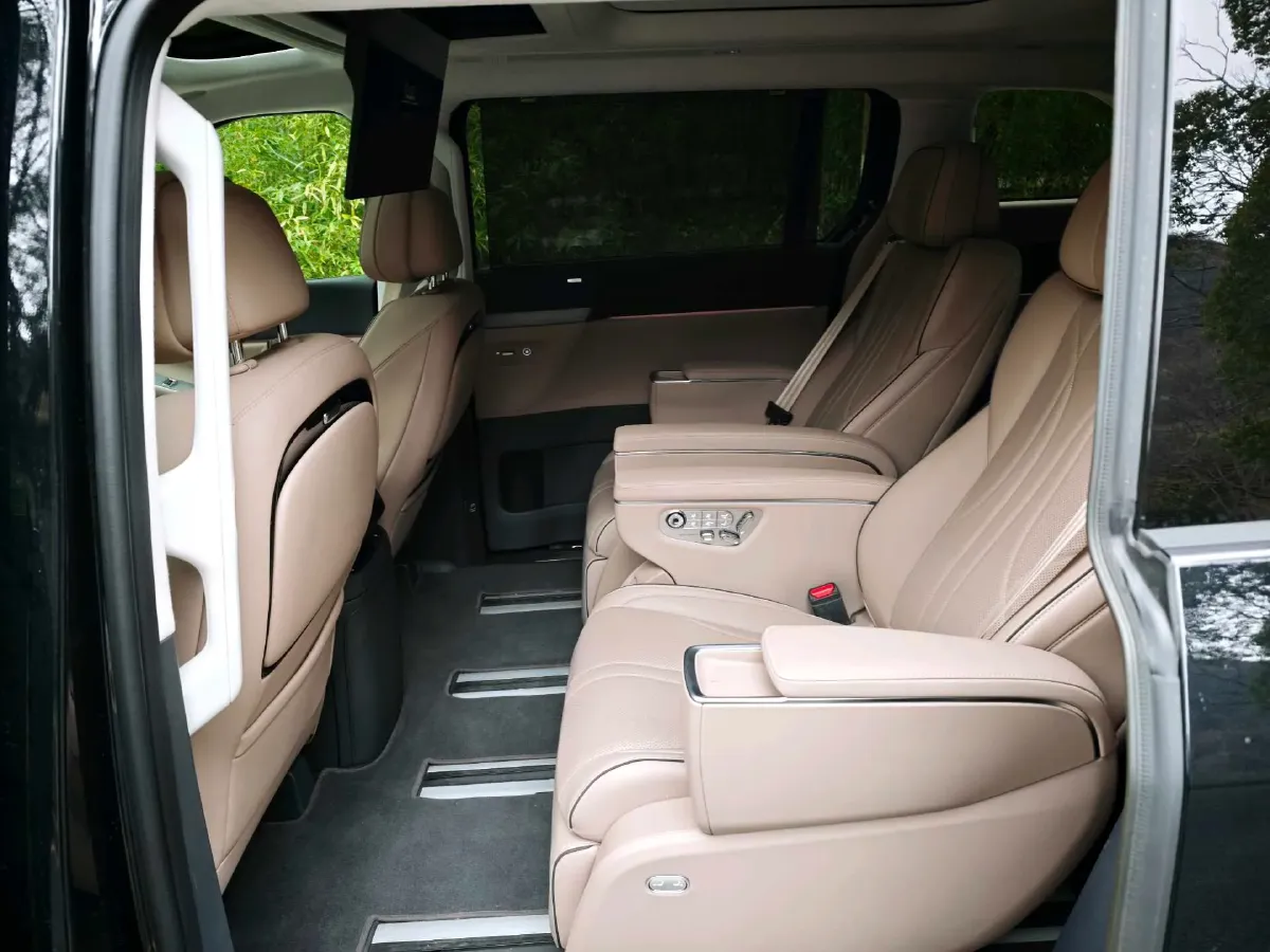 2025 Xpeng X9 BEV,autocango,china used car exporter,china ev exporter,chinese used car exporter,chinese used ev exporter