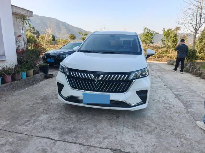 2021 WuLing ZhengChen 1.5T 147HP L4 6MT,autocango,china used car exporter,china ev exporter,chinese used car exporter,chinese used ev exporter