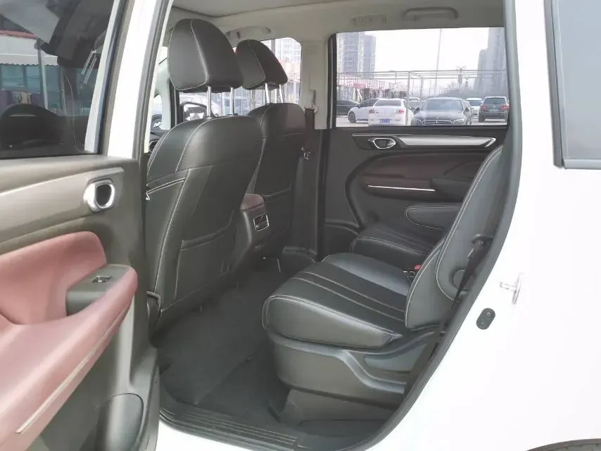 2023 GAC Trumpchi M6 1.5T 177HP L4 7DCT,autocango,china used car exporter,china ev exporter,chinese used car exporter,chinese used ev exporter