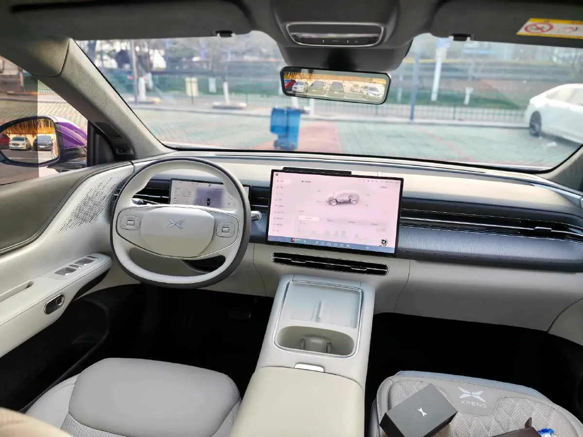 2025 Xpeng G6 BEV 68.5KWH,autocango,china used car exporter,china ev exporter,chinese used car exporter,chinese used ev exporter