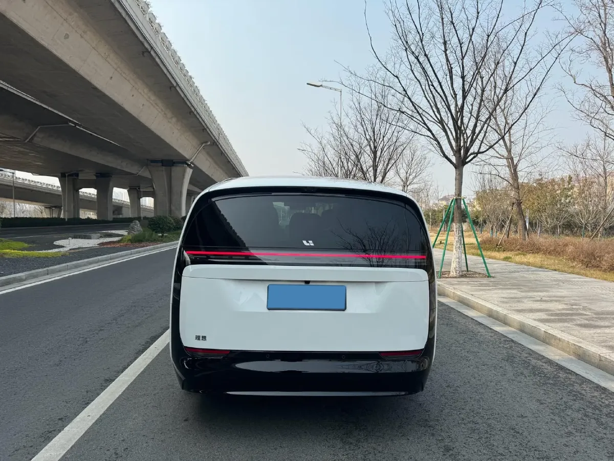 2024 Li MEGA BEV 102.7KWH,autocango,china used car exporter,china ev exporter,chinese used car exporter,chinese used ev exporter