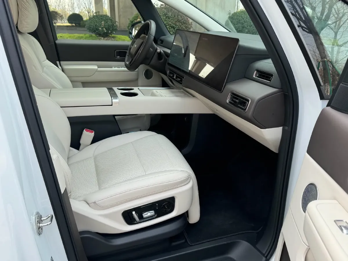 2024 Li MEGA BEV 102.7KWH,autocango,china used car exporter,china ev exporter,chinese used car exporter,chinese used ev exporter