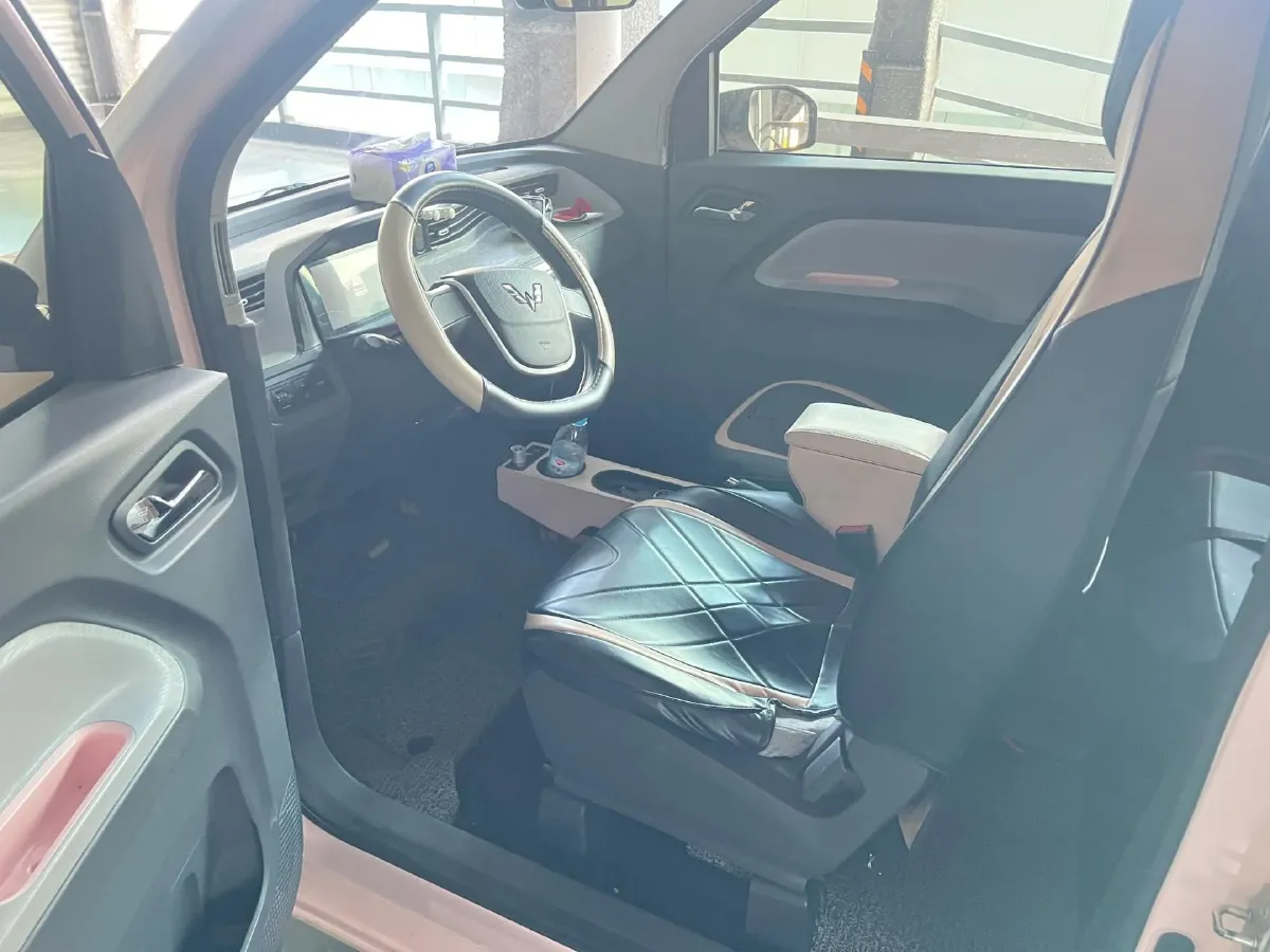 2021 WuLing HongGuang MINI EV BEV 13.9KWH,autocango,china used car exporter,china ev exporter,chinese used car exporter,chinese used ev exporter