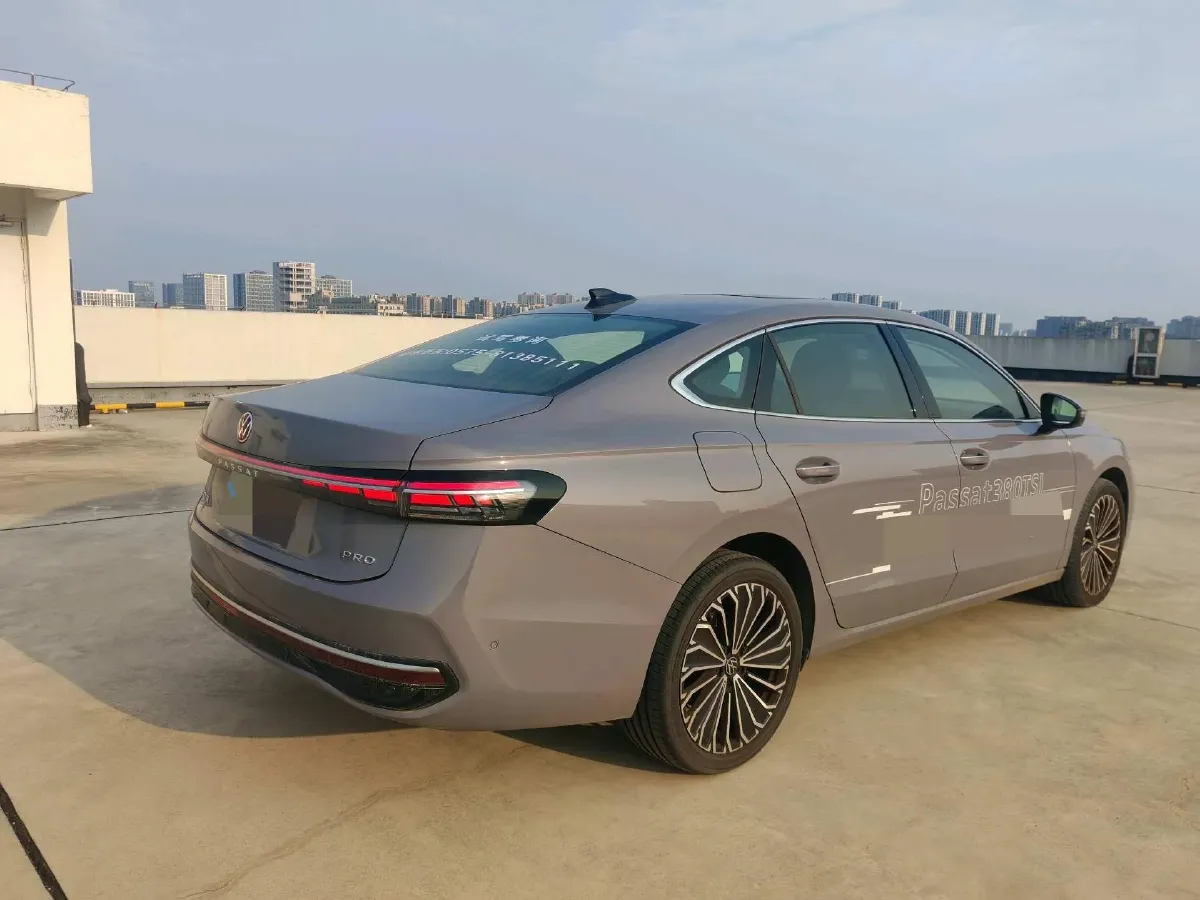 2025 Volkswagen Passat 2.0T 220HP L4 7DCT,autocango,china used car exporter,china ev exporter,chinese used car exporter,chinese used ev exporter