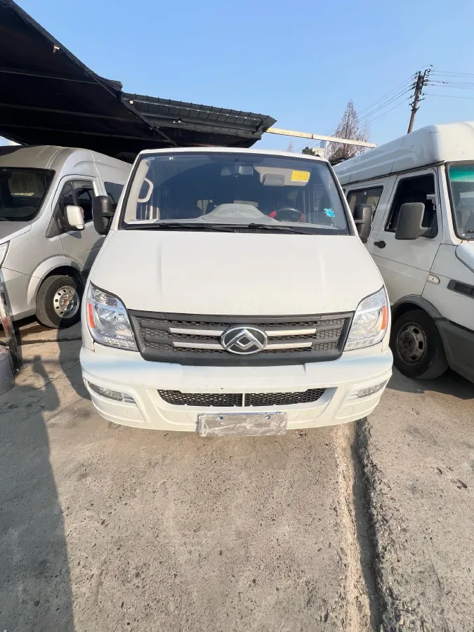2021 MAXUS XinTu V80 2.0T 139HP L4 6MT,autocango,china used car exporter,china ev exporter,chinese used car exporter,chinese used ev exporter