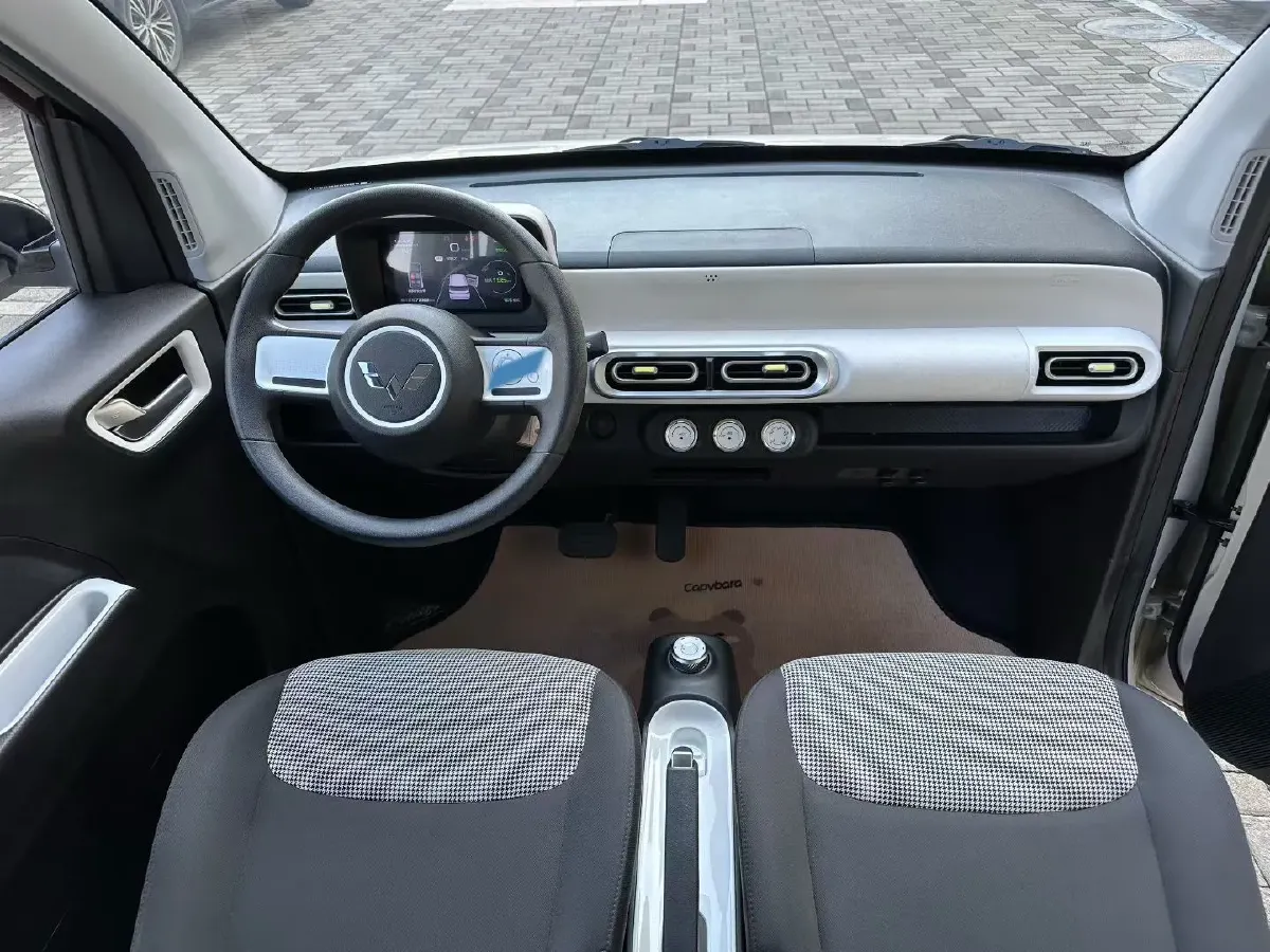 2024 WuLing HongGuang MINI EV BEV 17.3KWH,autocango,china used car exporter,china ev exporter,chinese used car exporter,chinese used ev exporter