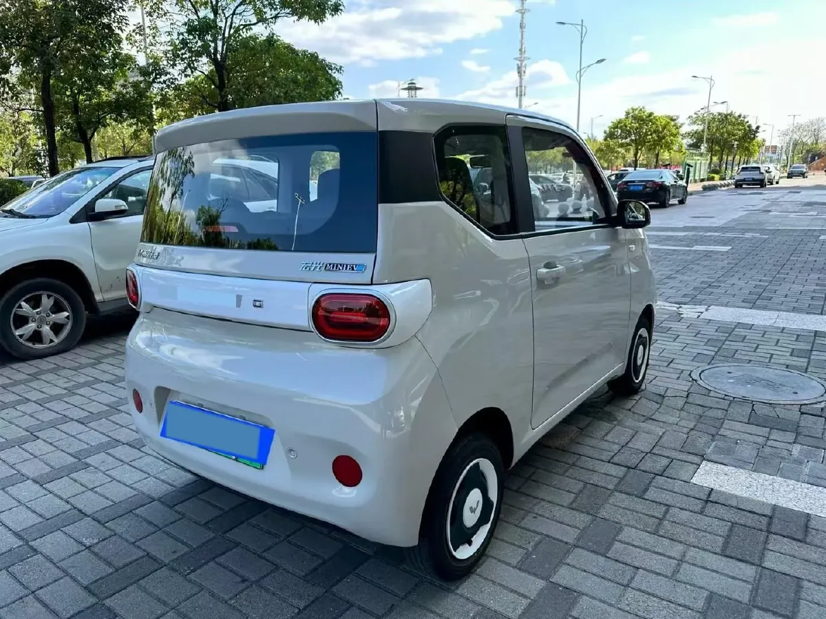 2024 WuLing HongGuang MINI EV BEV 17.3KWH,autocango,china used car exporter,china ev exporter,chinese used car exporter,chinese used ev exporter
