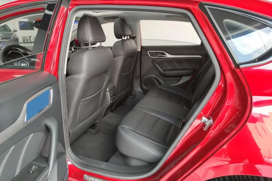 2019 MAXUS XinTu V80 2.5T 136HP L4 6AMT,autocango,china used car exporter,china ev exporter,chinese used car exporter,chinese used ev exporter