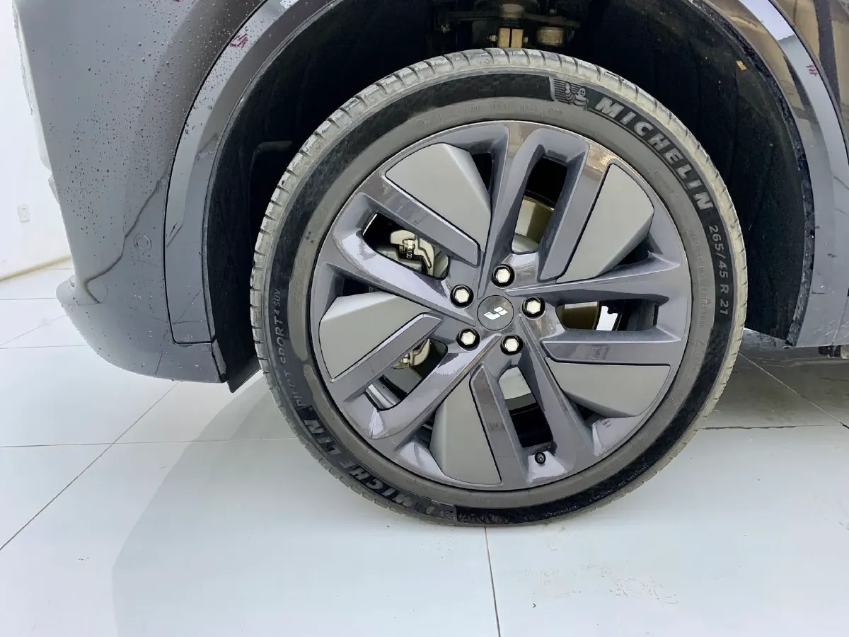 2023 Li L9 Range Extended 154HP REEV 42.6KWH,autocango,china used car exporter,china ev exporter,chinese used car exporter,chinese used ev exporter