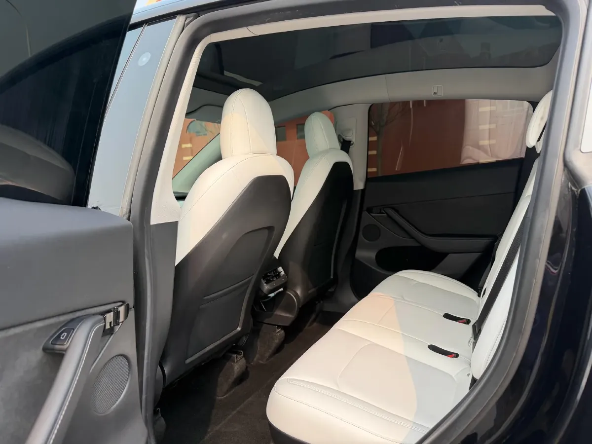 2022 Tesla Model Y BEV 60KWH,autocango,china used car exporter,china ev exporter,chinese used car exporter,chinese used ev exporter