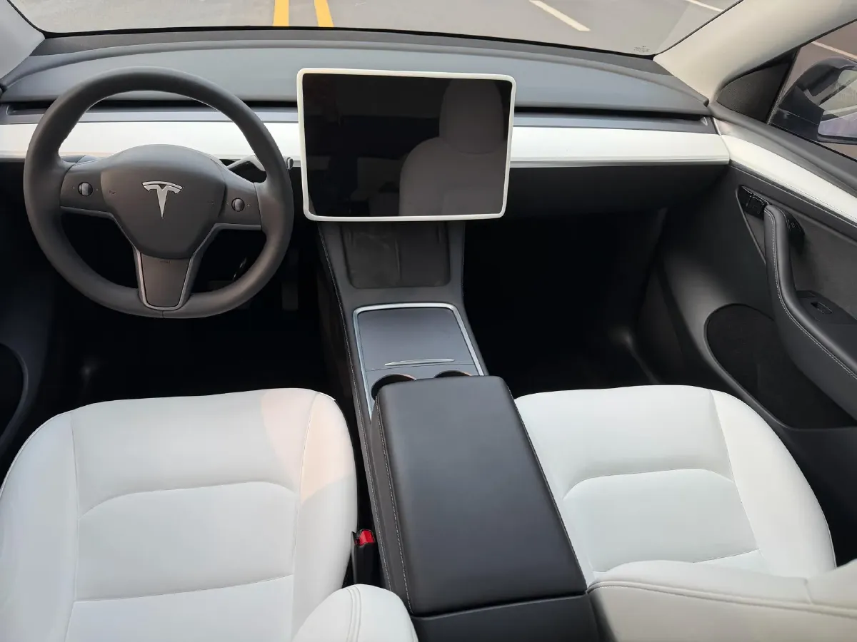 2022 Tesla Model Y BEV 60KWH,autocango,china used car exporter,china ev exporter,chinese used car exporter,chinese used ev exporter