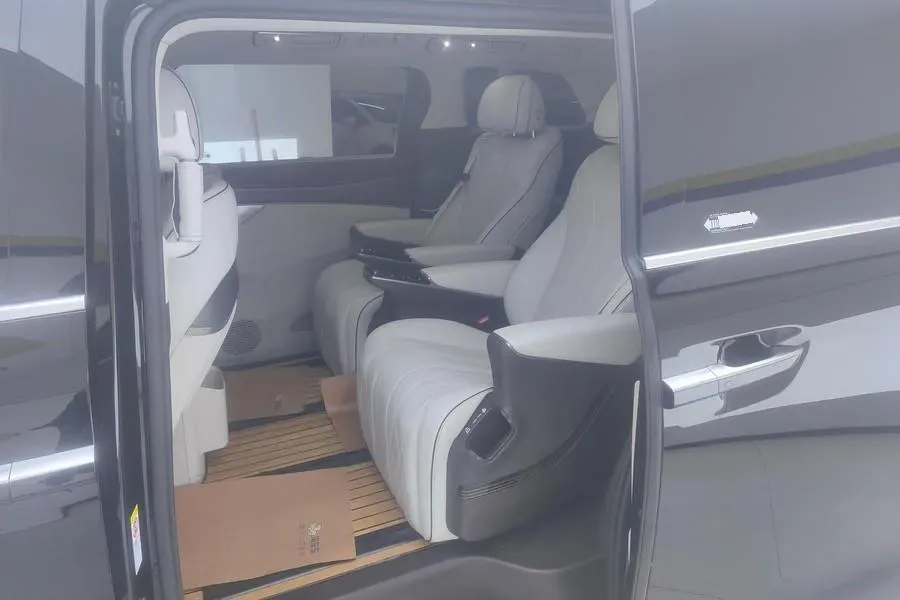 2024 Denza D9 1.5T 139HP L4 E-CVT PHEV 40KWH,autocango,china used car exporter,china ev exporter,chinese used car exporter,chinese used ev exporter